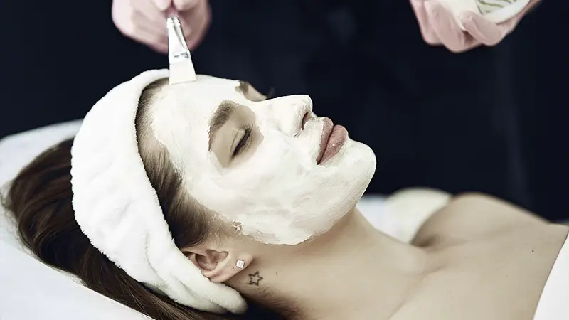 5 reasons to treat yourself to an organic facial